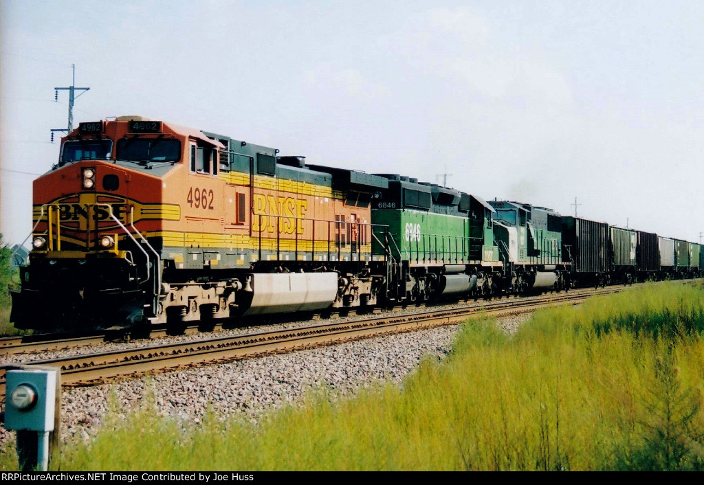 BNSF 4962 West